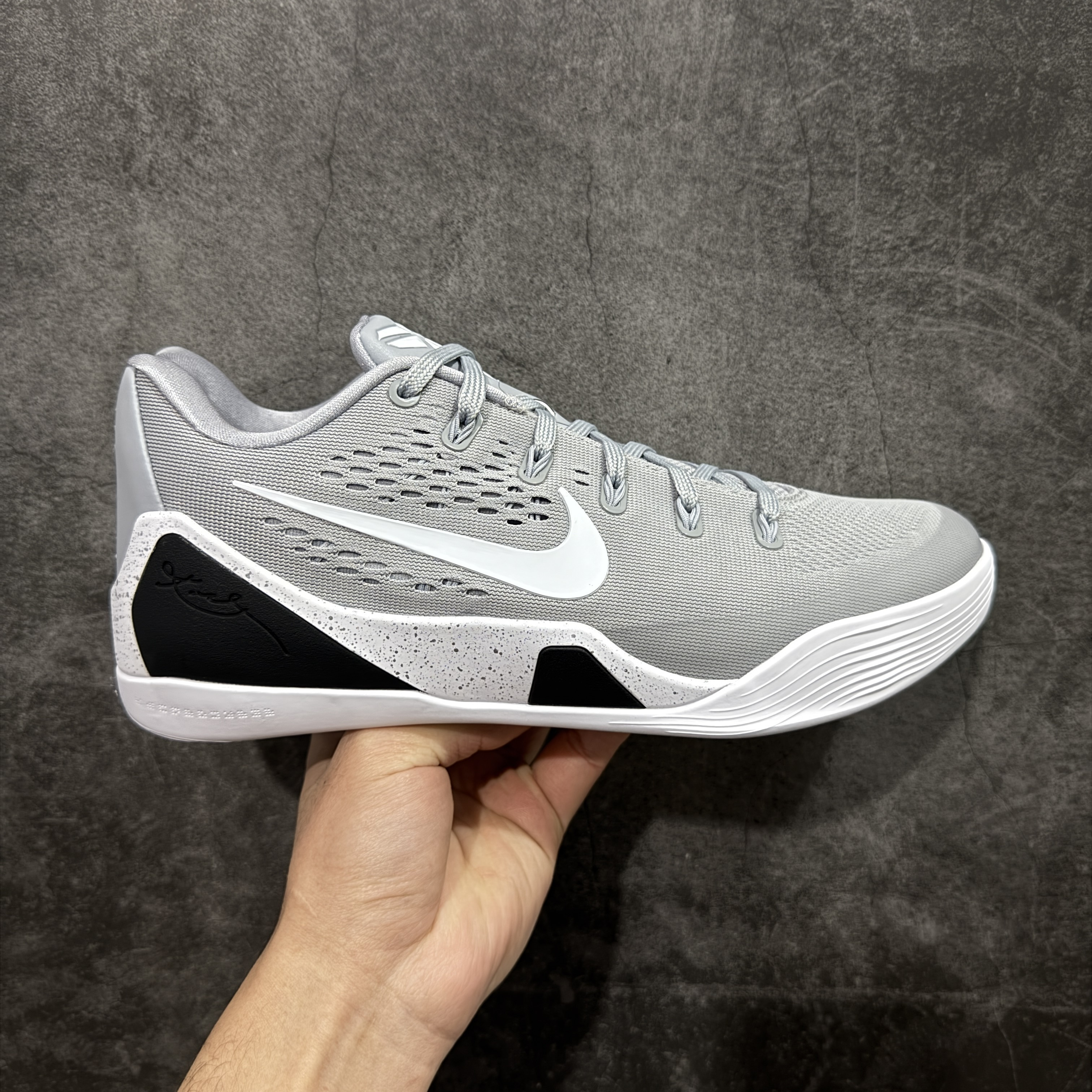 GX Batch Nike Kobe 9 EM Low Protro TB Wolf Grey IH1401-001